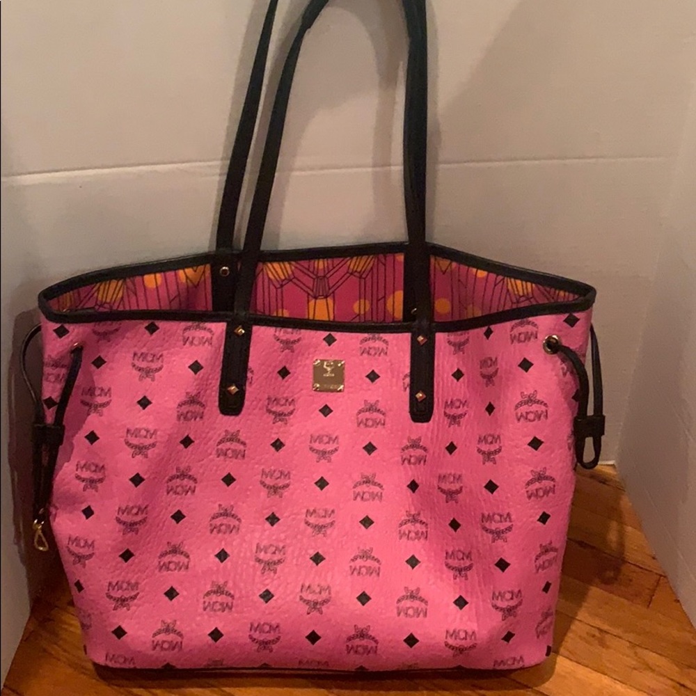MCM medium reversible tote bag